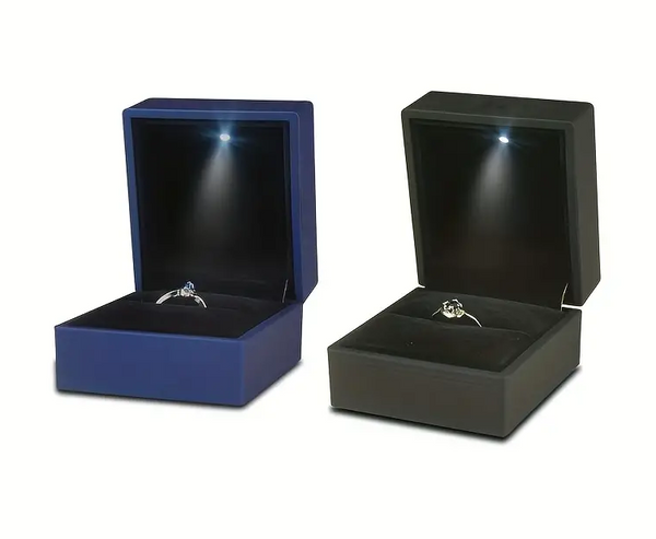 " Elegant LED Light Ring Box: Perfect for Engagement & Wedding Gifts - Keep Your Jewelry Safe & Secure! & Secure!"