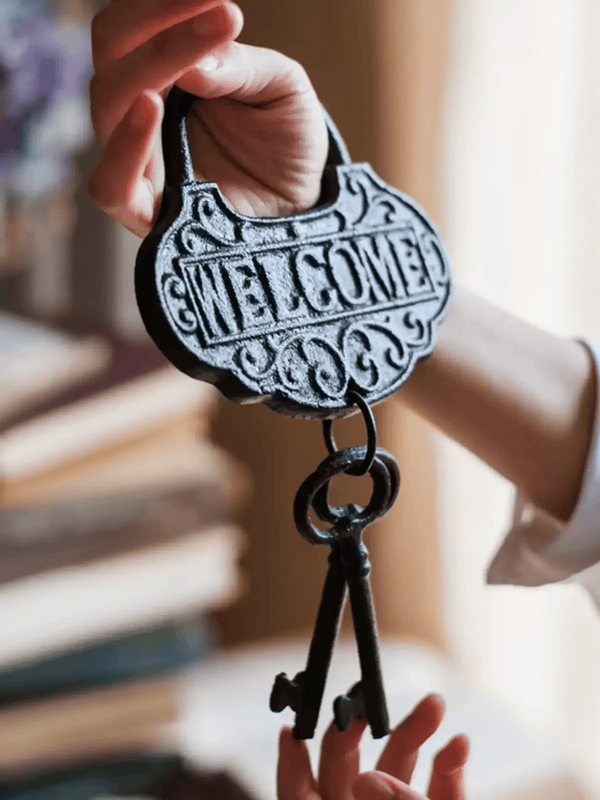 Farmhouse Vintage Key Wall Accent