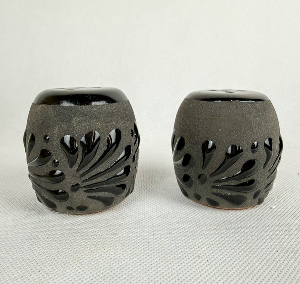Talavera Style Black Salt Pepper Shaker- Salero Engobe Negro