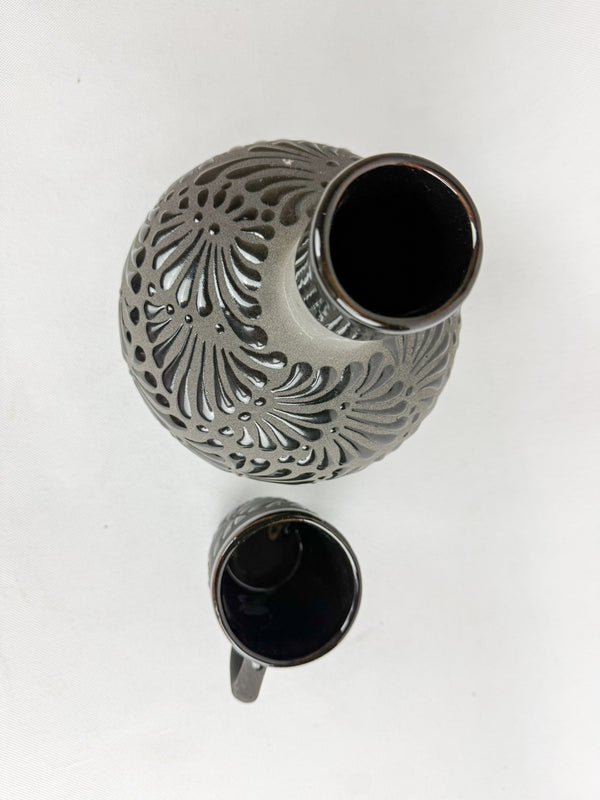 Mexican Black Talavera Style Water Bottle - Botellon Engobe Negro