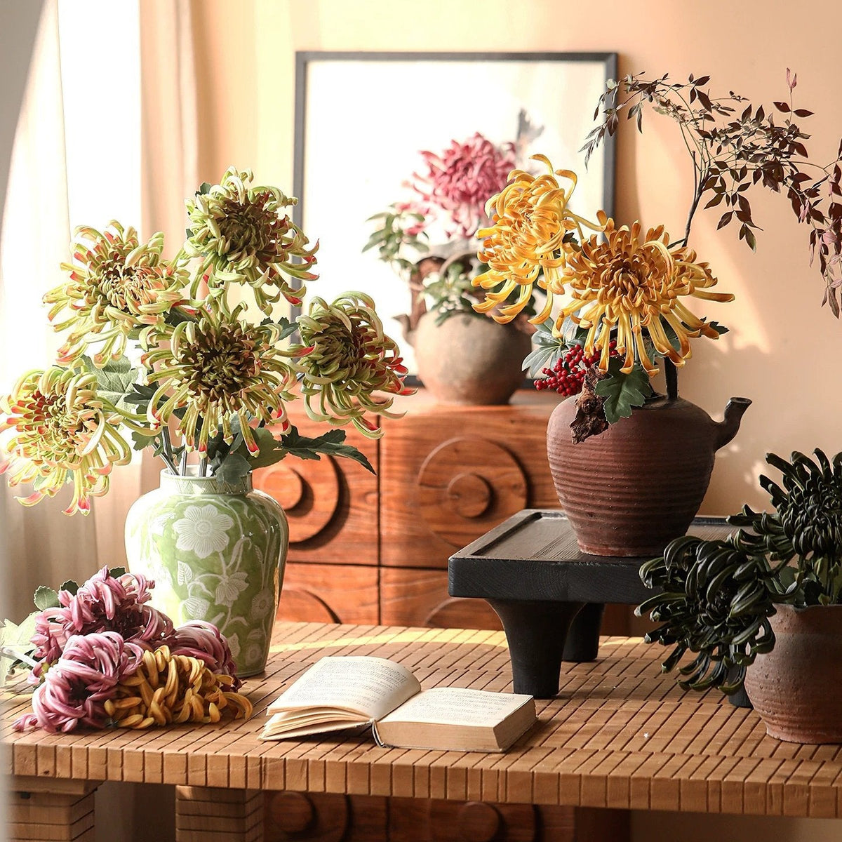 Heirloom Spider Chrysanthemum Stem – 29.9"